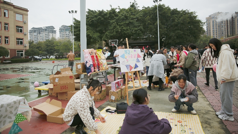 文化周|共享闲置，“集市”行乐，开云网页版开展爱心集市公益活动